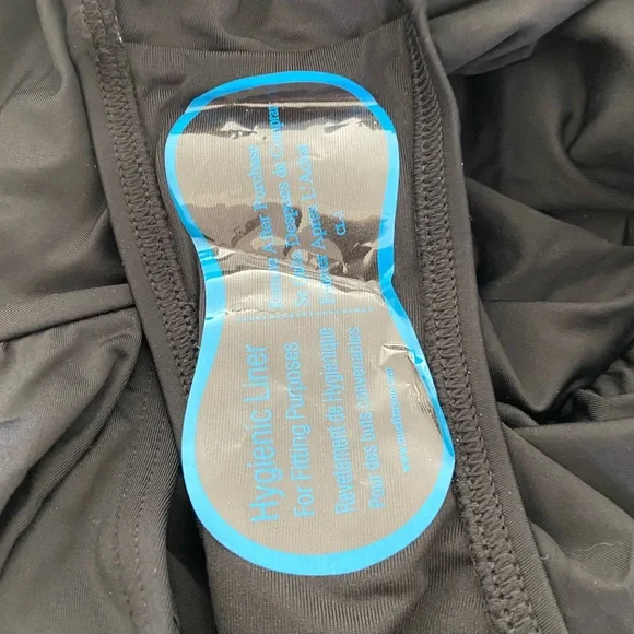 NWT DKNY Black Ruffle V-Neck Swimsuit UPF 40+ Womens Size Large - Picture 6 of 7